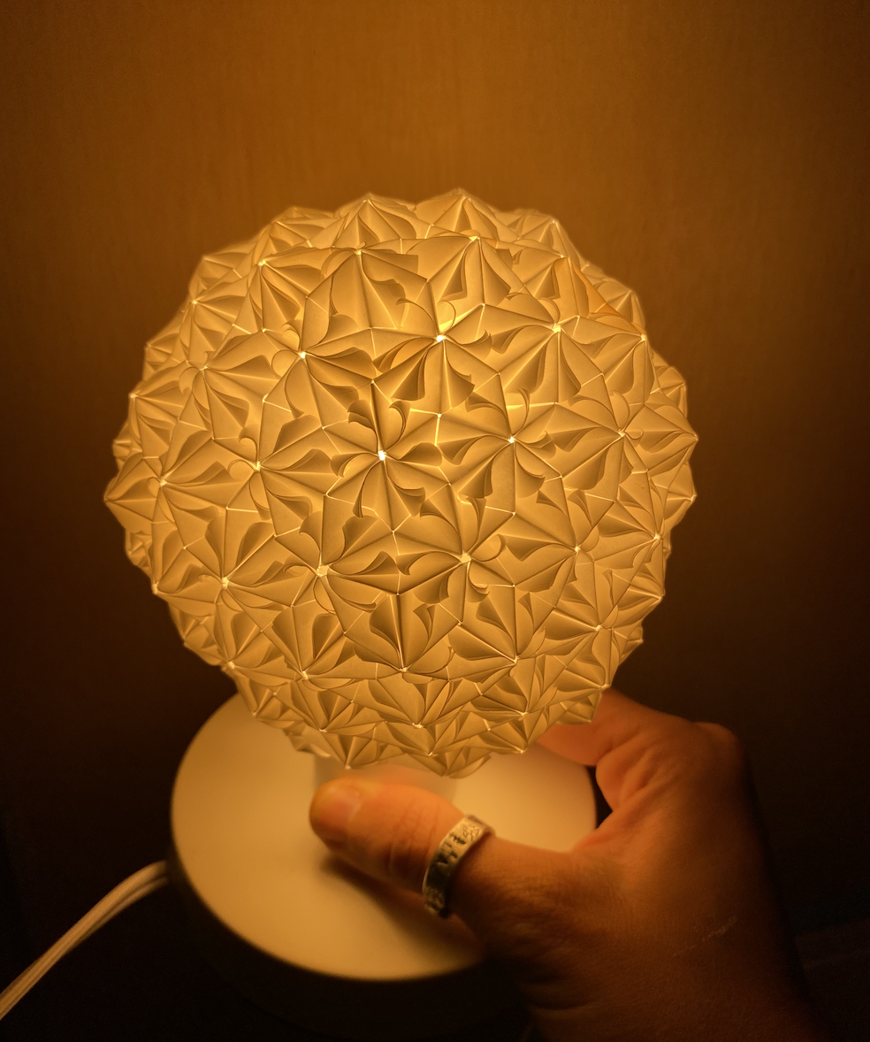 Illuminated floral kusudama lamp